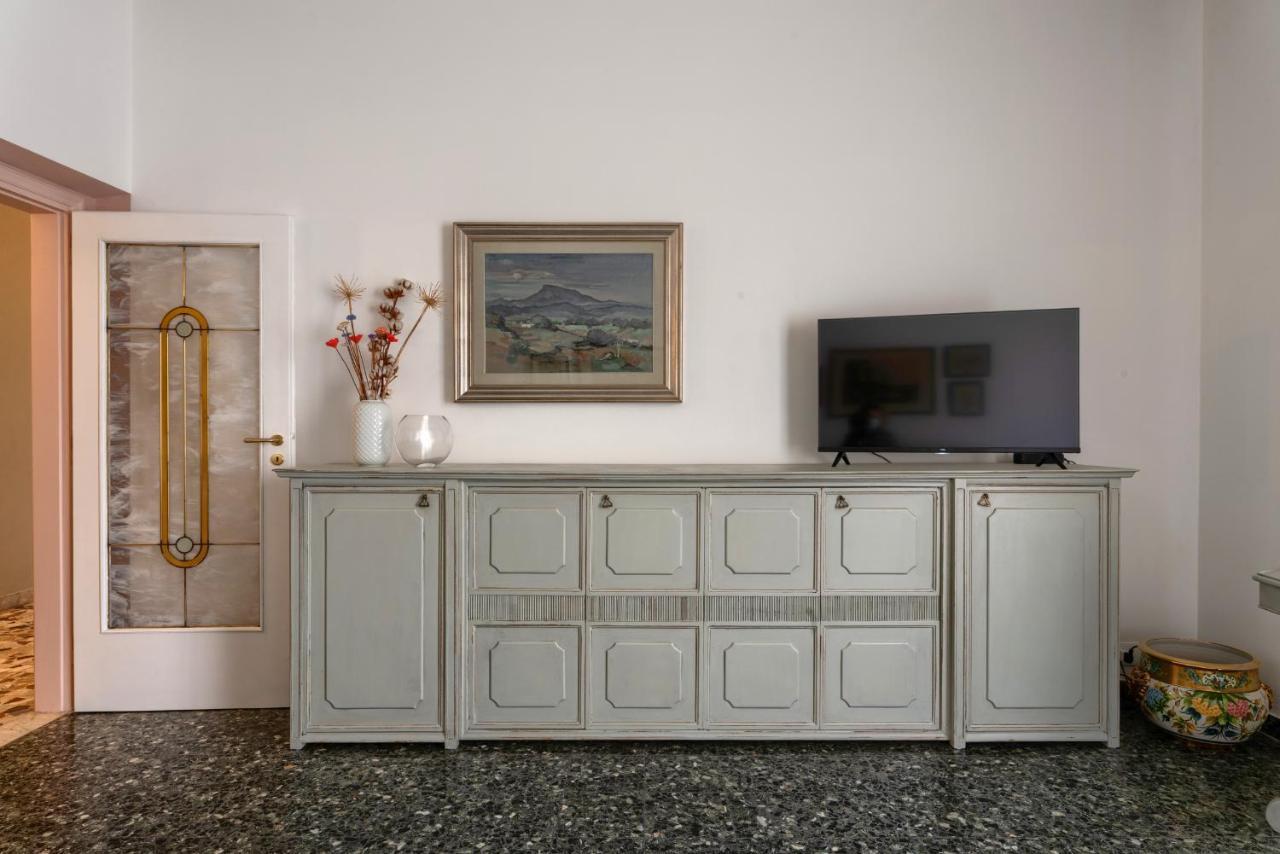 Casa Marcella ... Nature Or Culture? Florence Luaran gambar